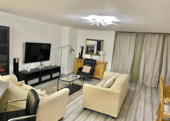 Entire 1 Bedroom Flat At Kensington Gardens Close To Hyde Park, Paddington St